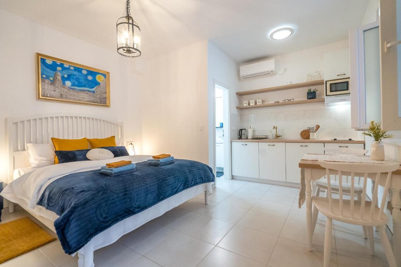 Starry Night Studio Apartment 里耶卡 外观 照片