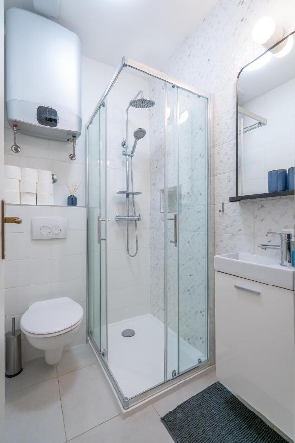 Starry Night Studio Apartment 里耶卡 外观 照片